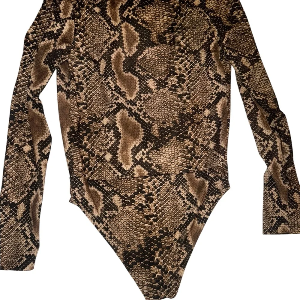 Zara Beige Snake Print Top - Picture 4 of 8